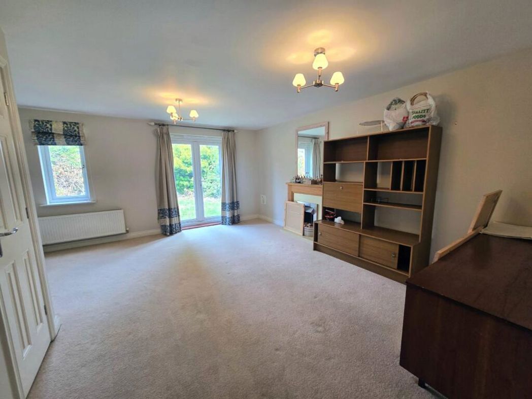 Property image 4 of 18