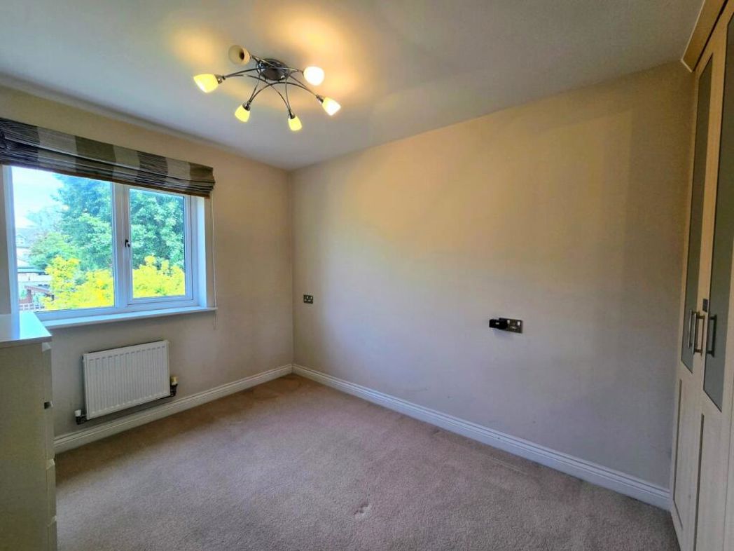 Property image 8 of 18