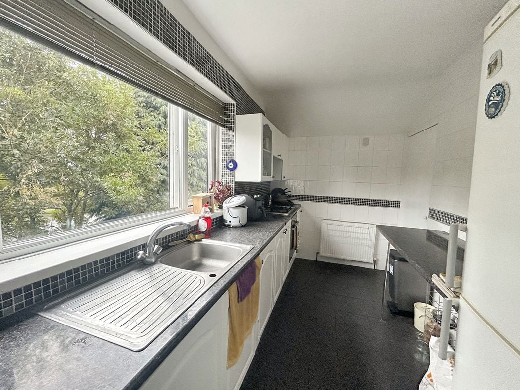 Property image 3 of 8