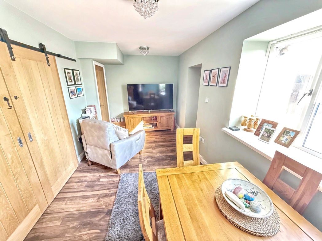 Property image 7 of 15