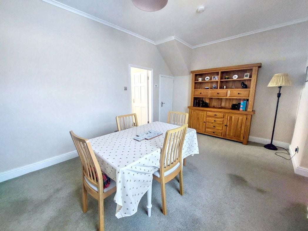 Property image 9 of 19