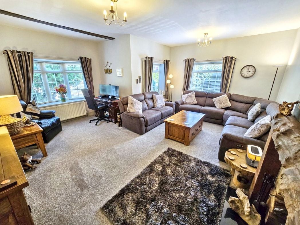 Property image 3 of 29