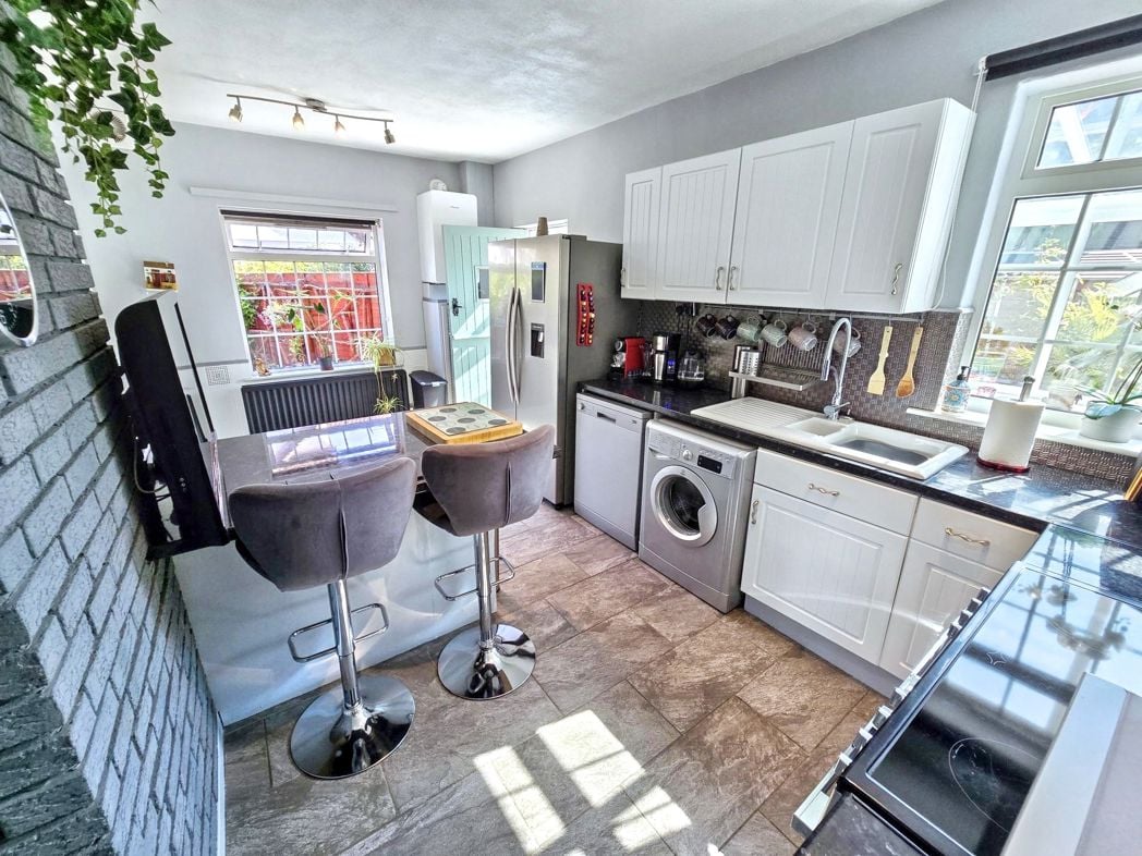 Property image 9 of 29