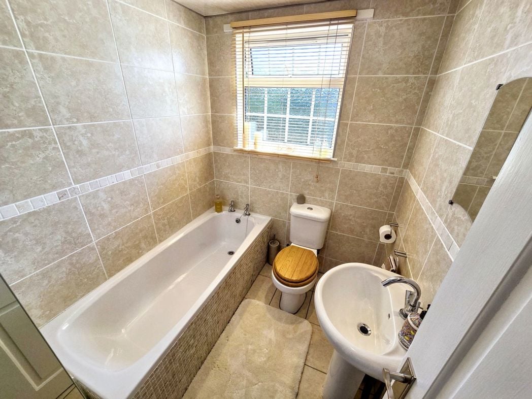 Property image 19 of 29