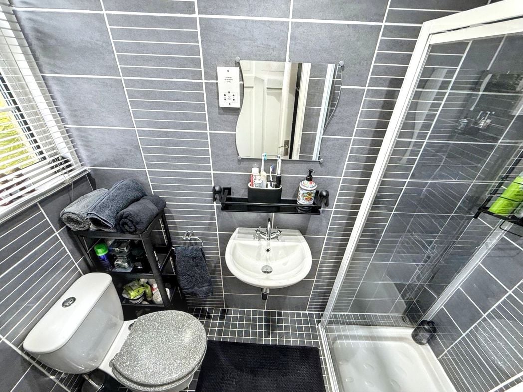 Property image 15 of 29