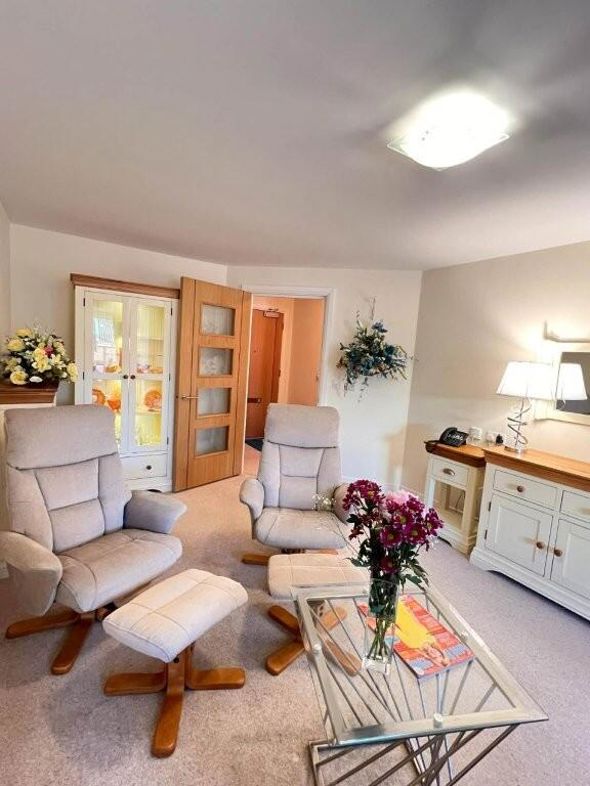 Property image 11 of 22
