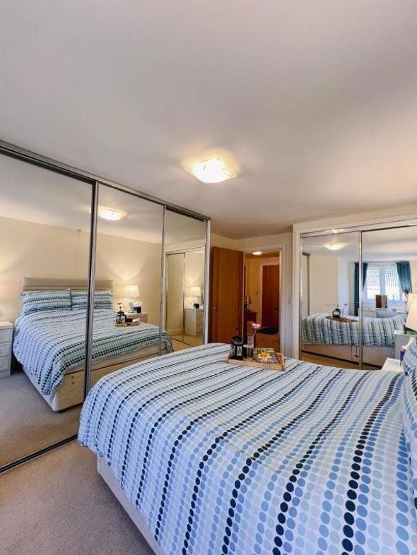 Property image 17 of 22