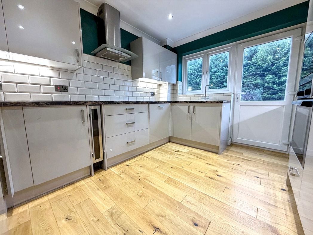 Property image 6 of 19