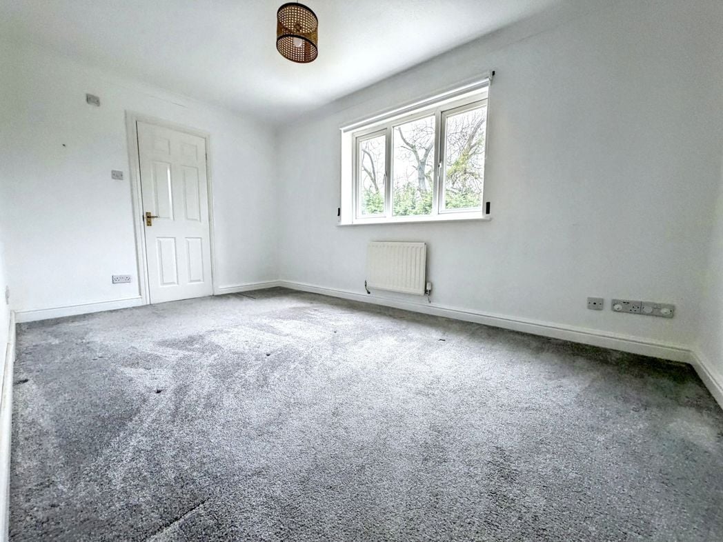 Property image 10 of 19