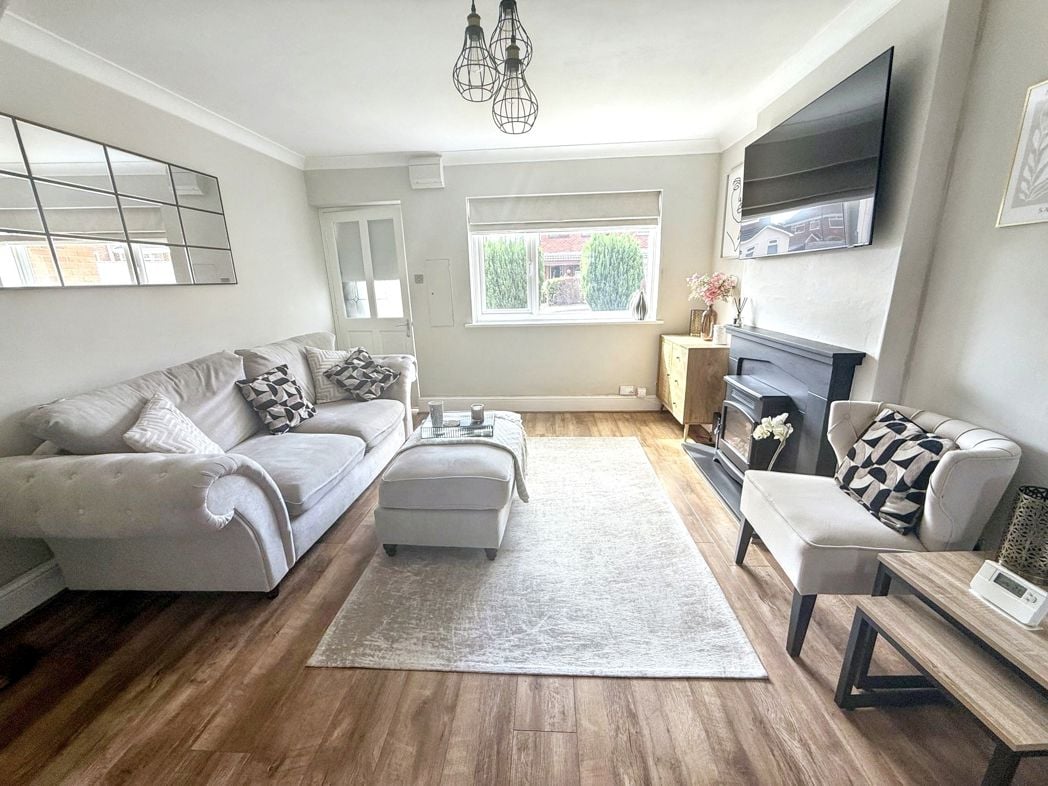 Property image 3 of 11