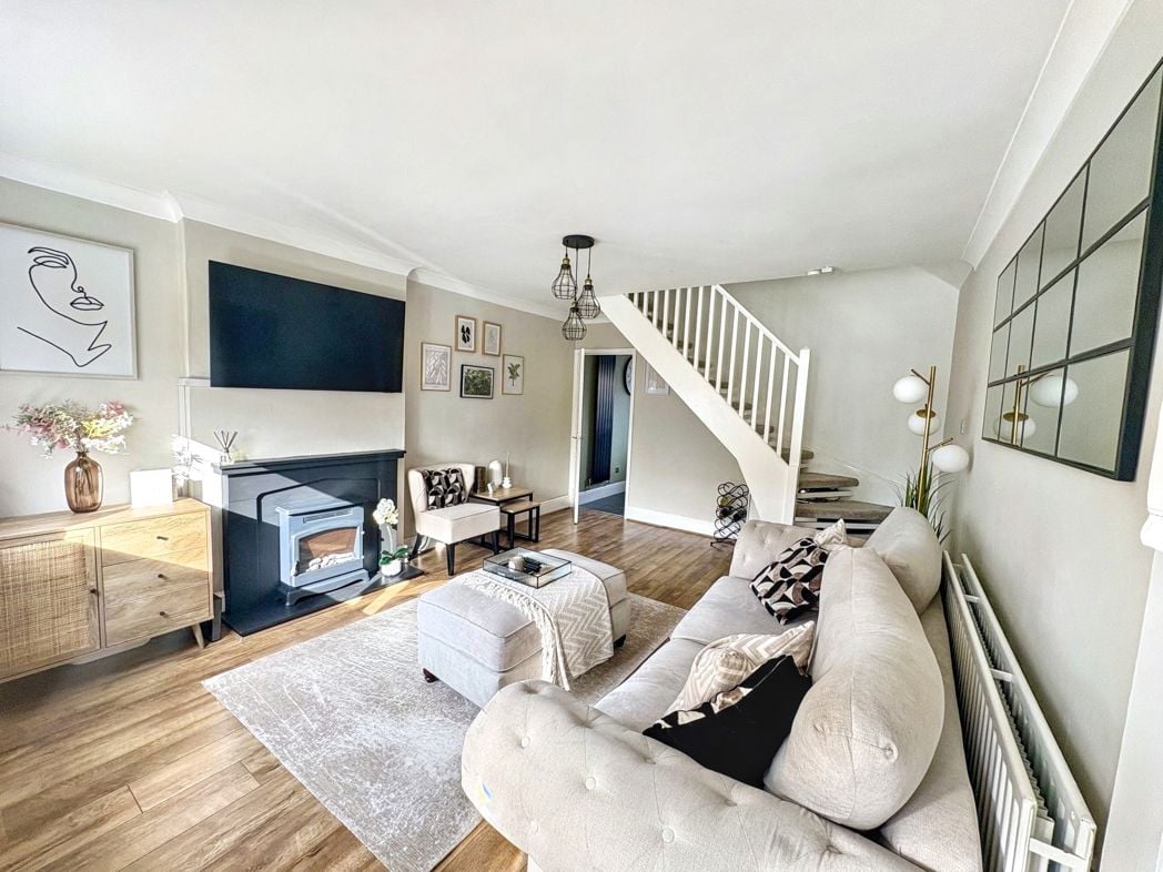 Property image 4 of 11