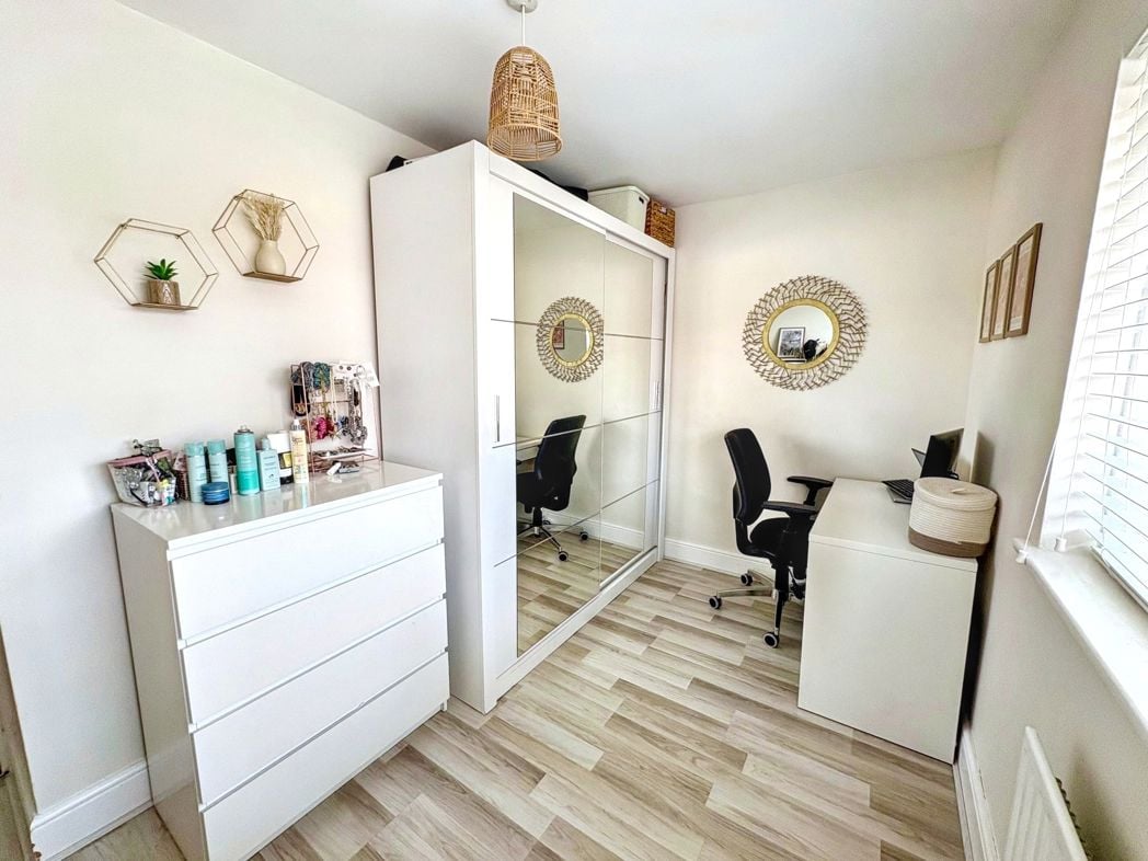 Property image 8 of 11