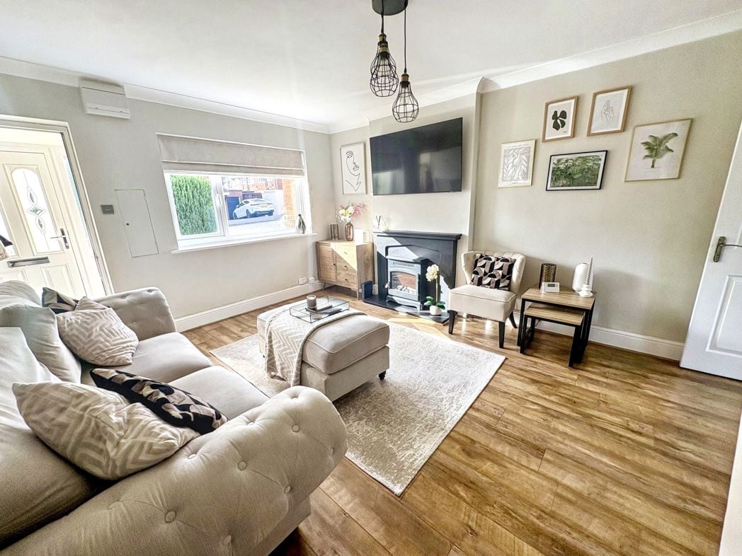 Property image 2 of 11