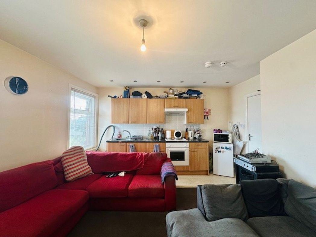 Property image 6 of 17