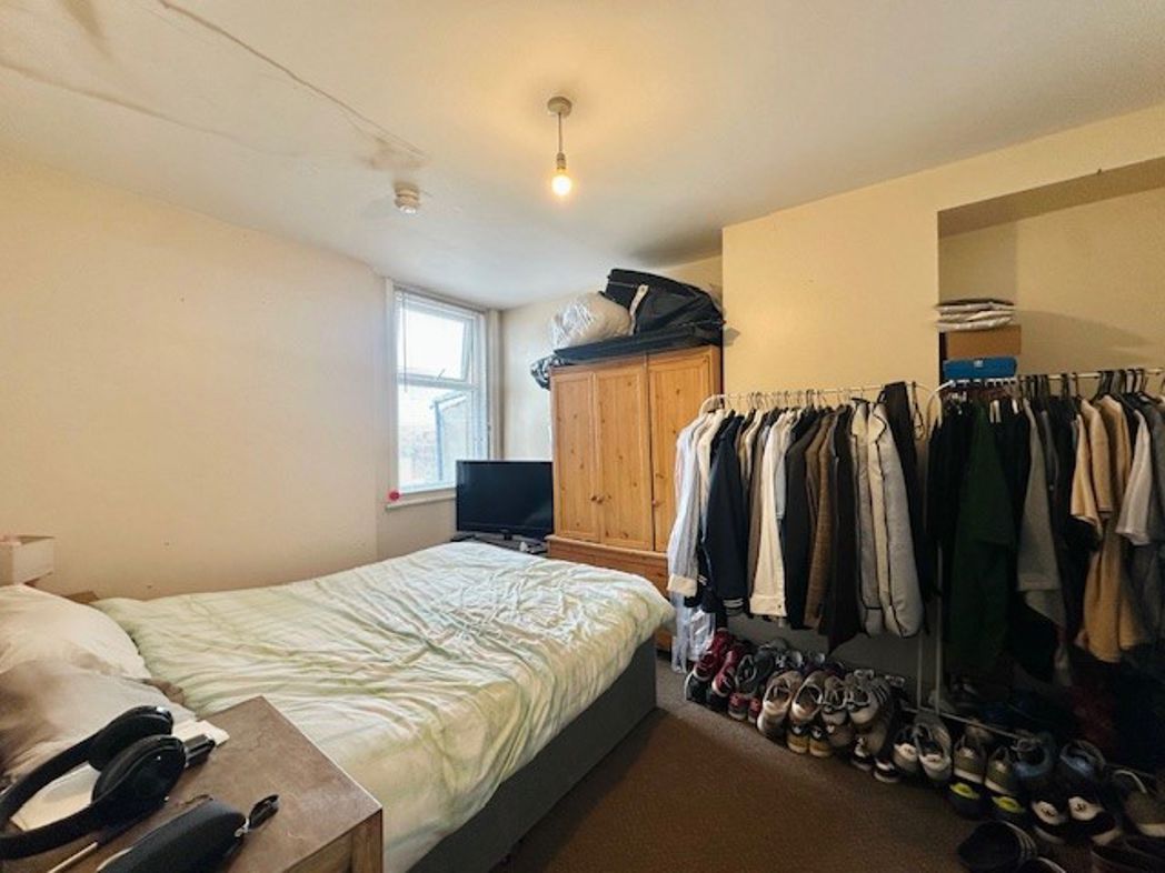 Property image 8 of 17