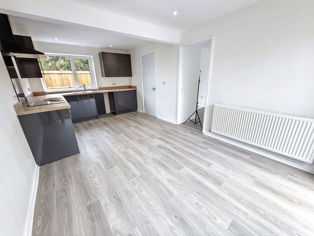 Property image 6 of 24