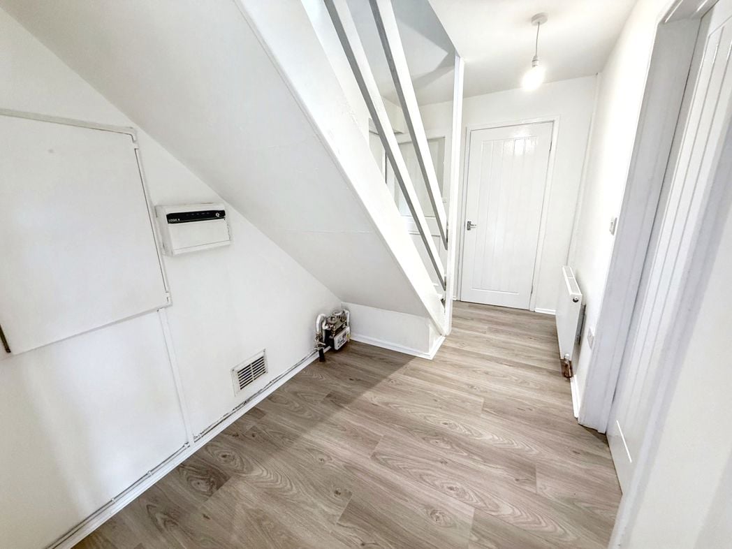 Property image 8 of 24