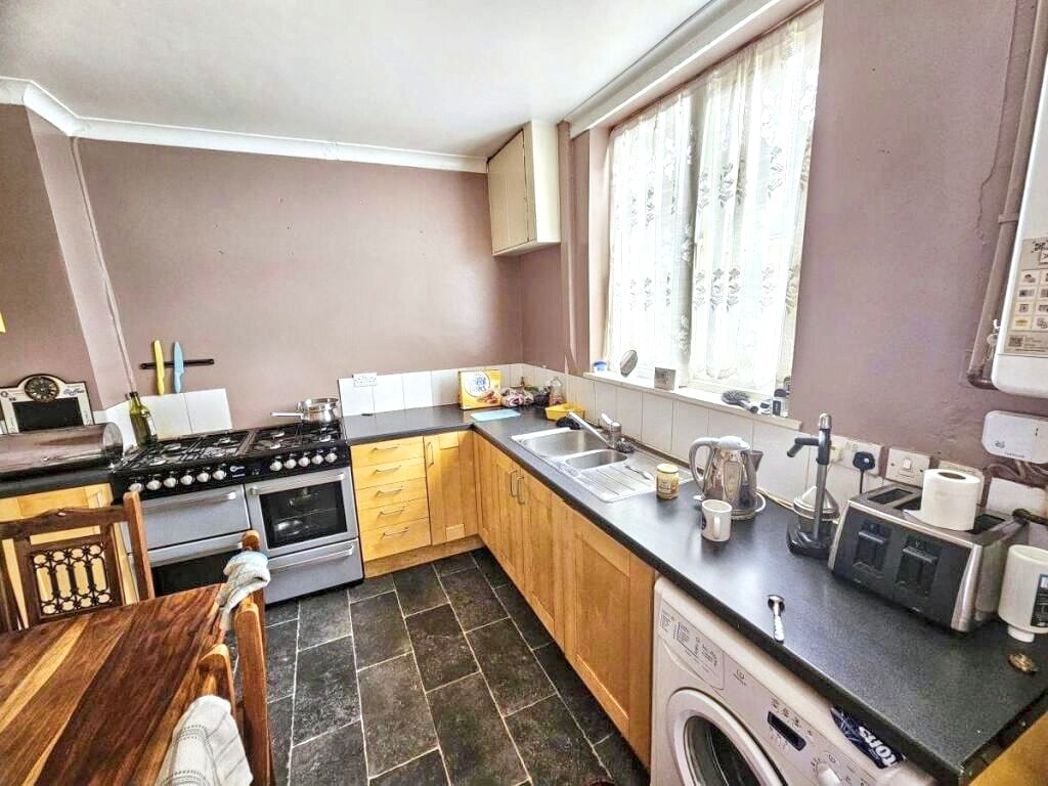 Property image 2 of 6