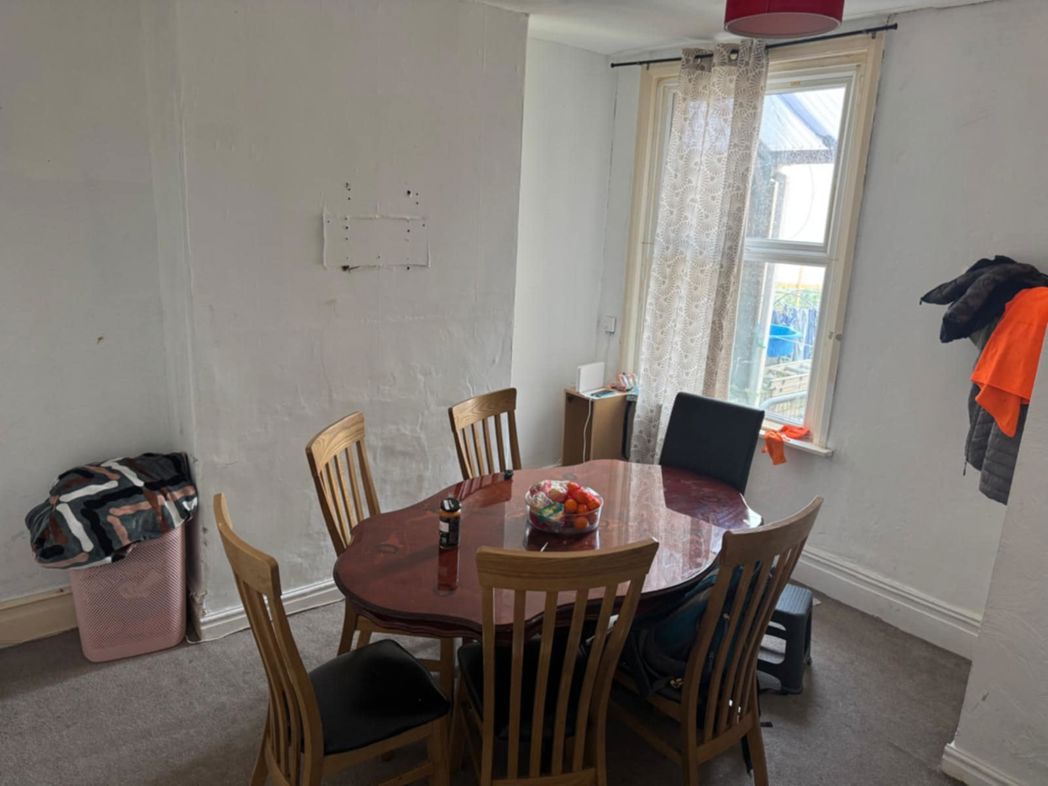 Property image 4 of 8