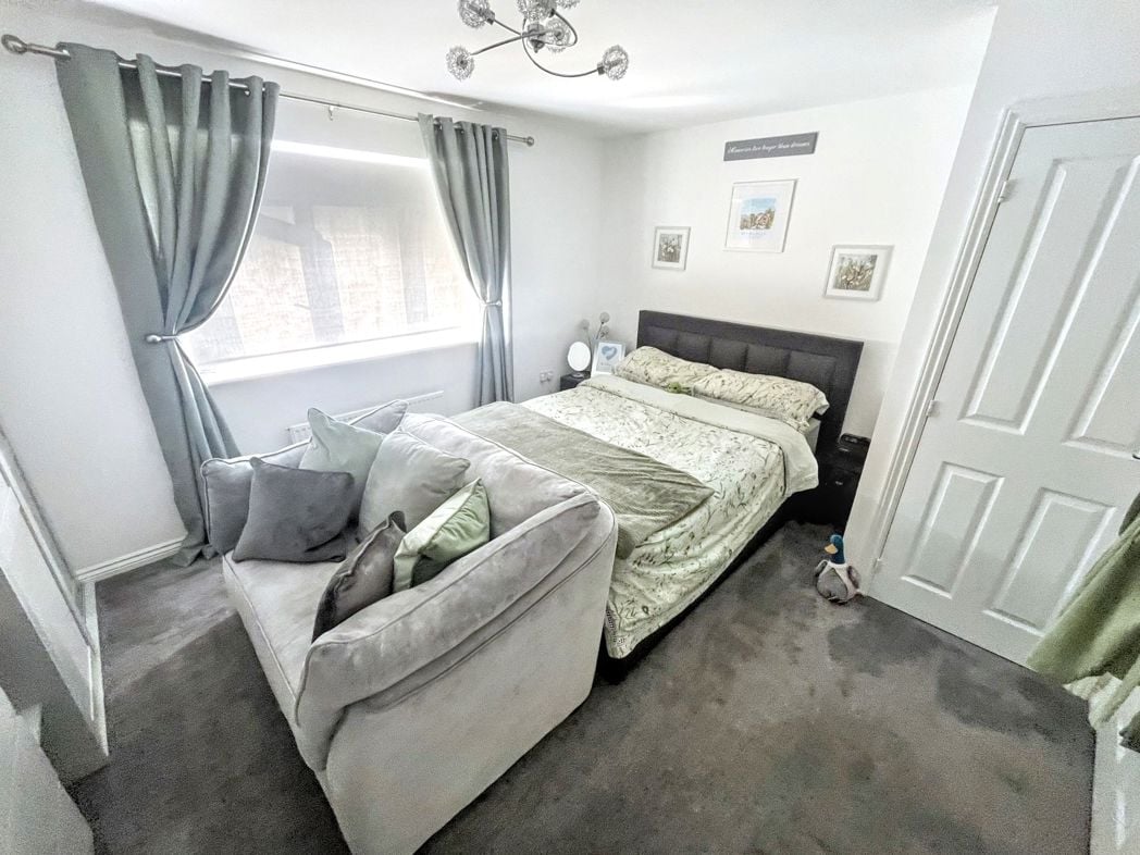 Property image 7 of 15