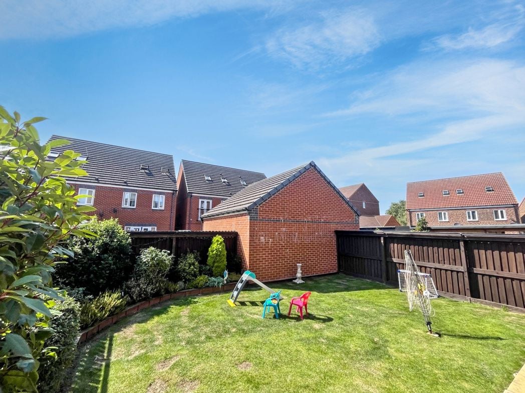 Property image 11 of 15
