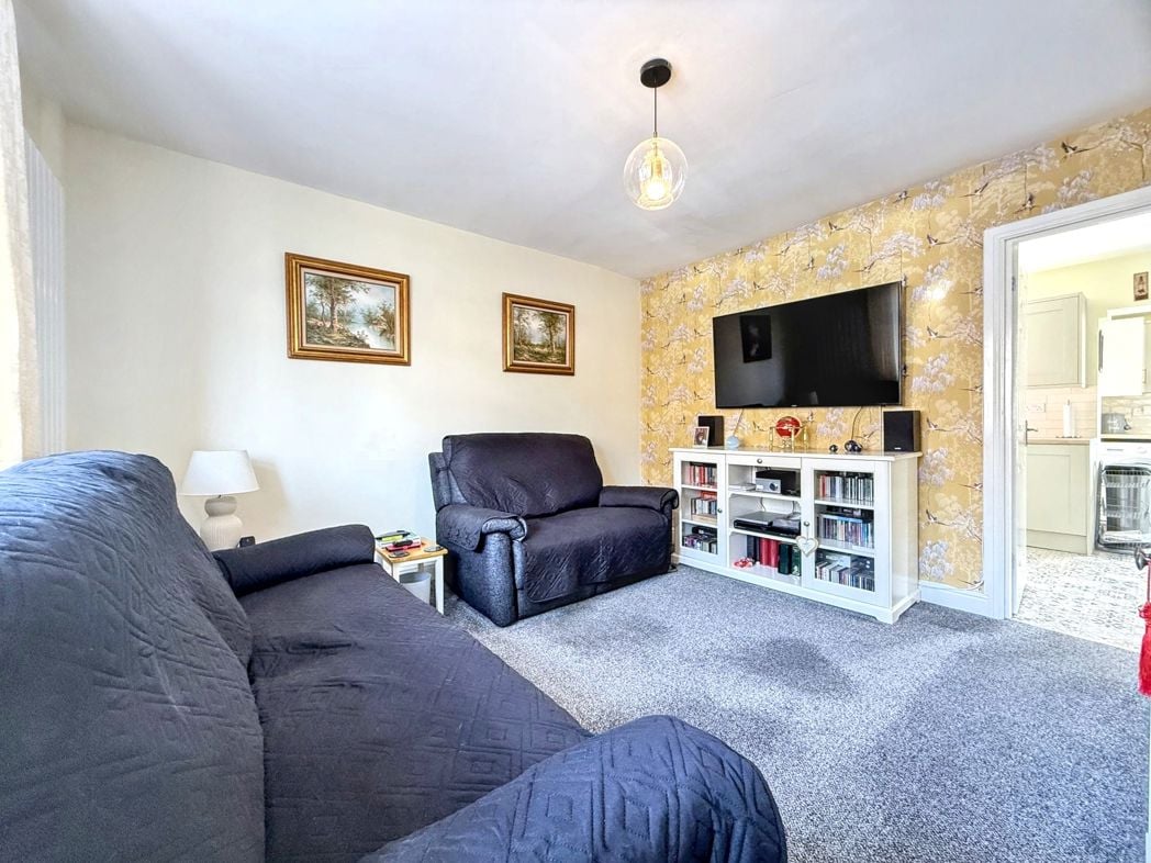 Property image 5 of 21