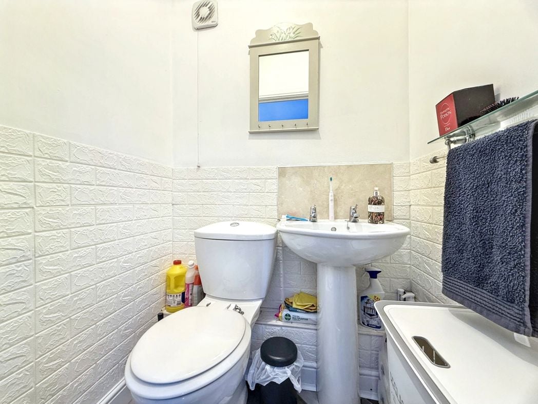Property image 14 of 21