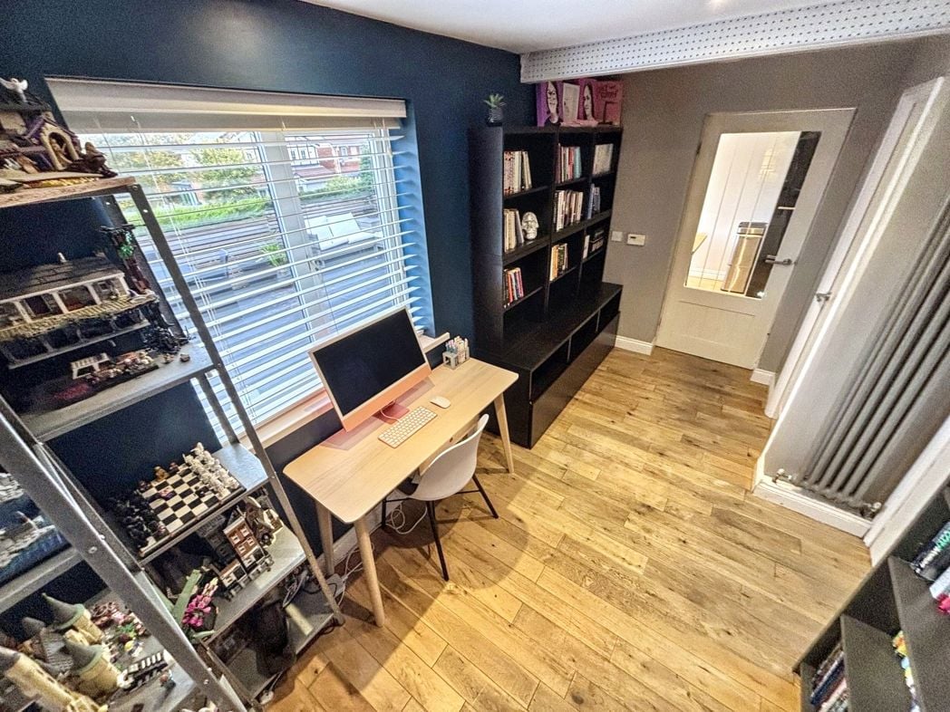 Property image 8 of 30