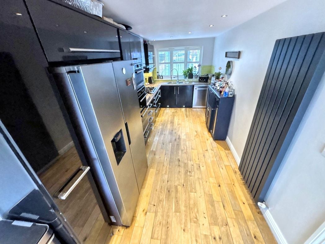 Property image 4 of 30