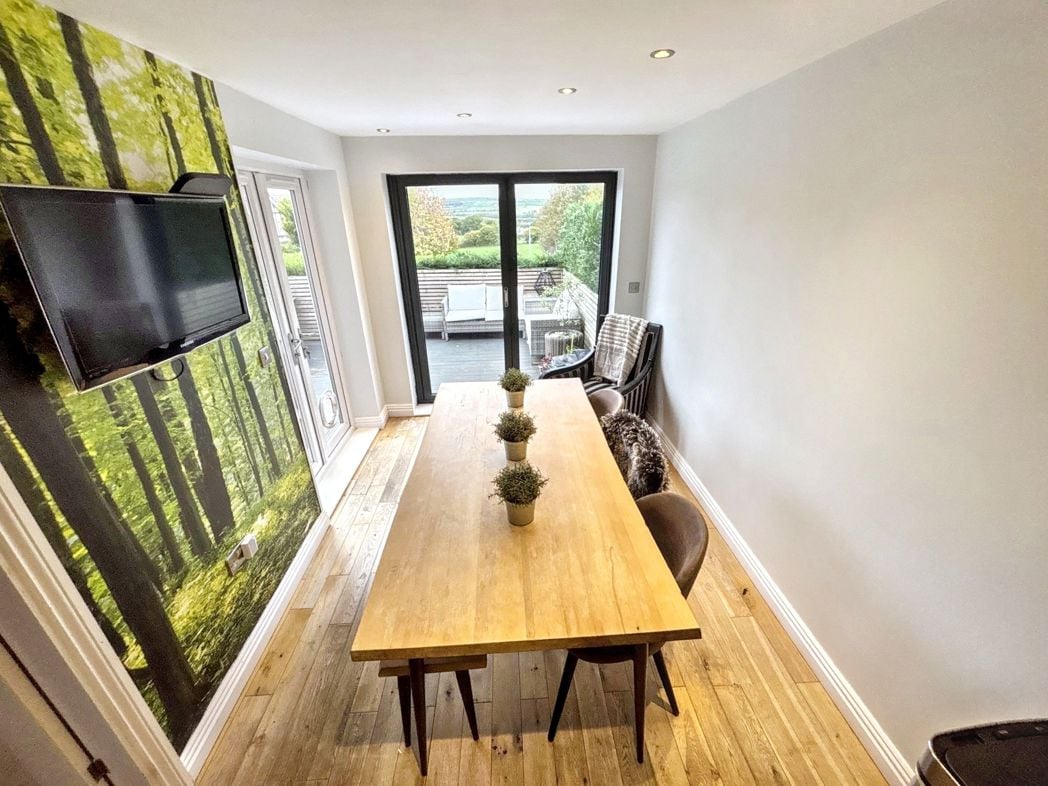 Property image 6 of 30