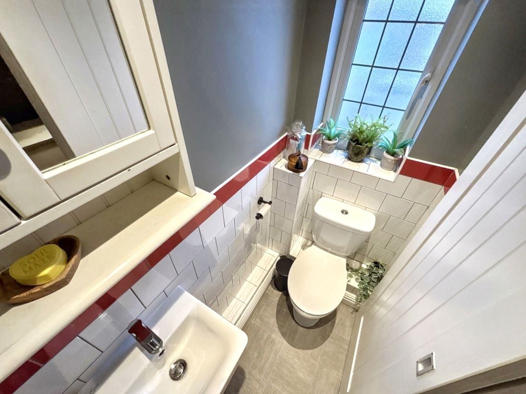 Property image 16 of 30