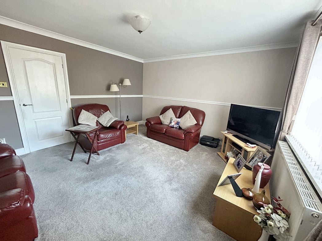 Property image 2 of 13