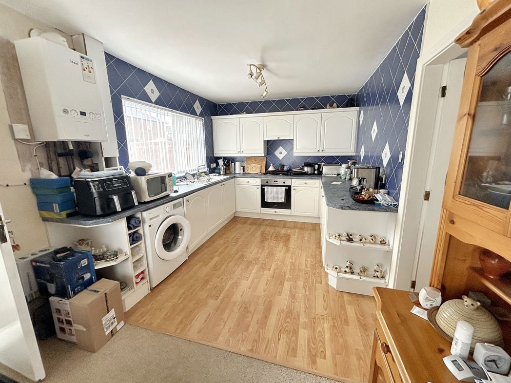 Property image 10 of 13