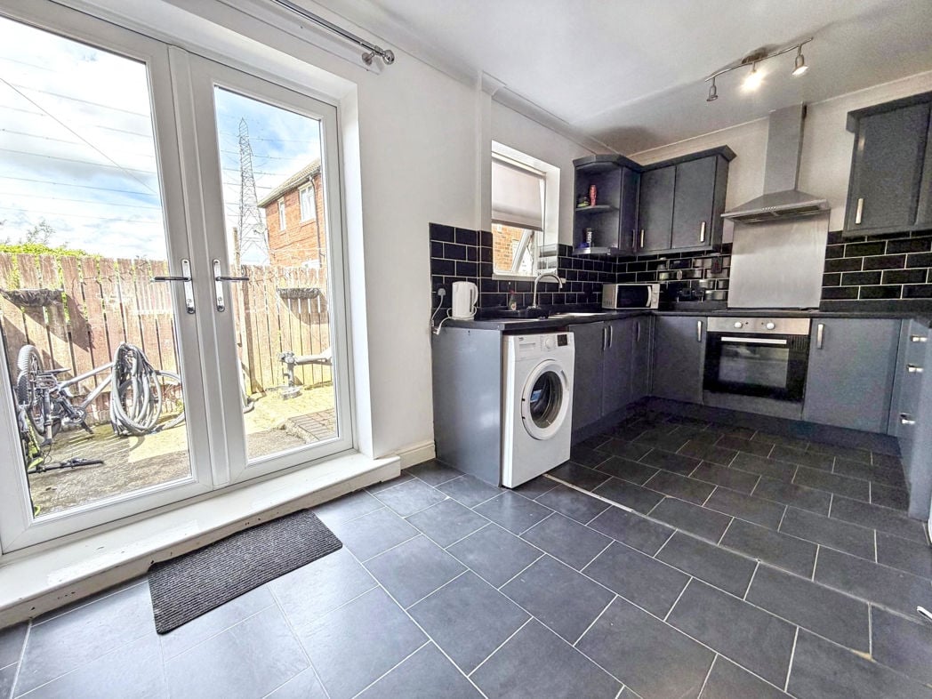 Property image 6 of 18