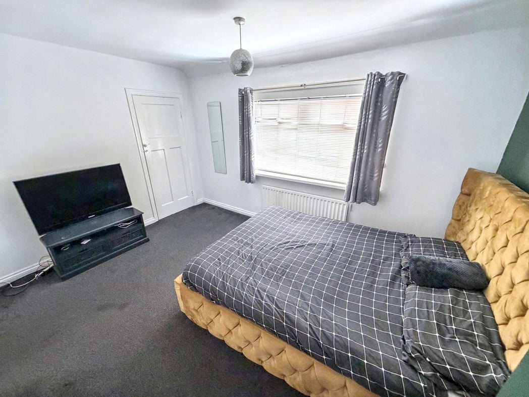 Property image 10 of 18