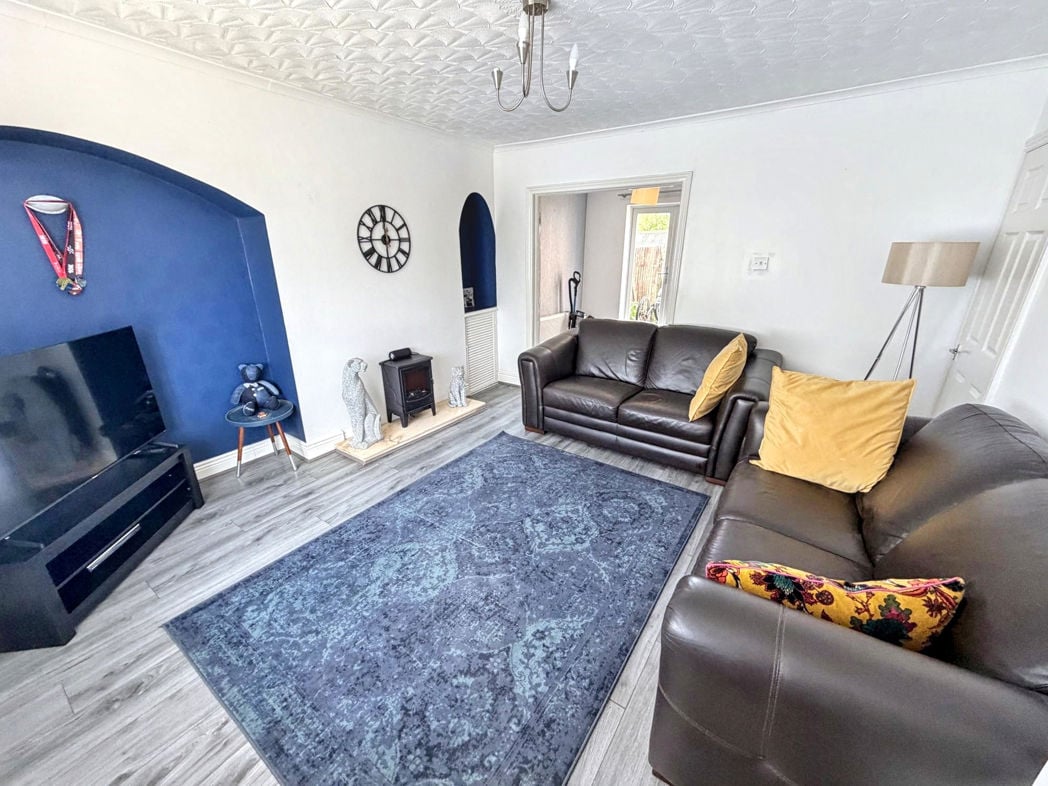 Property image 5 of 18