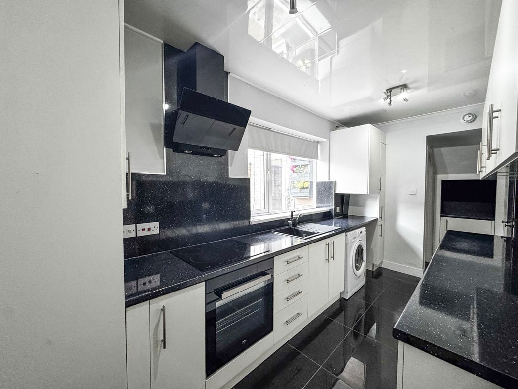 Property image 8 of 14