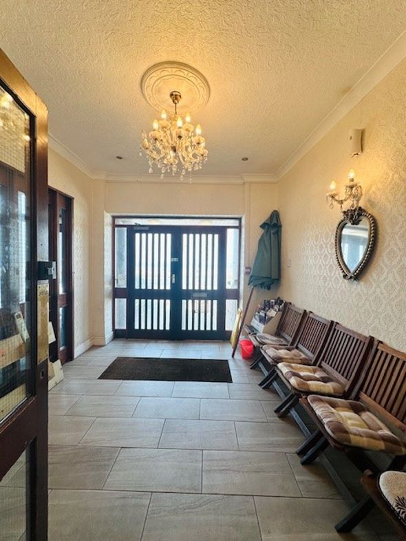 Property image 5 of 28