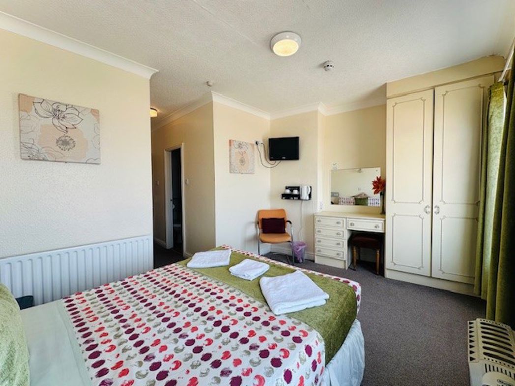 Property image 17 of 28