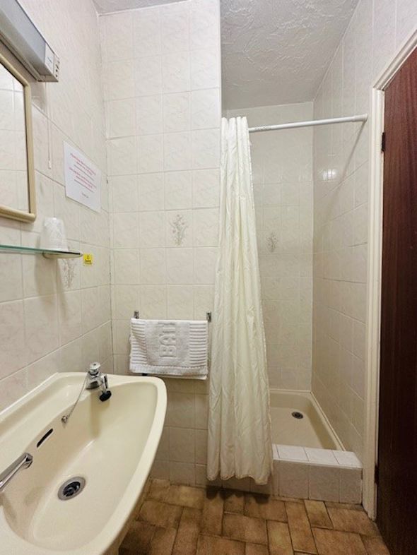 Property image 24 of 28