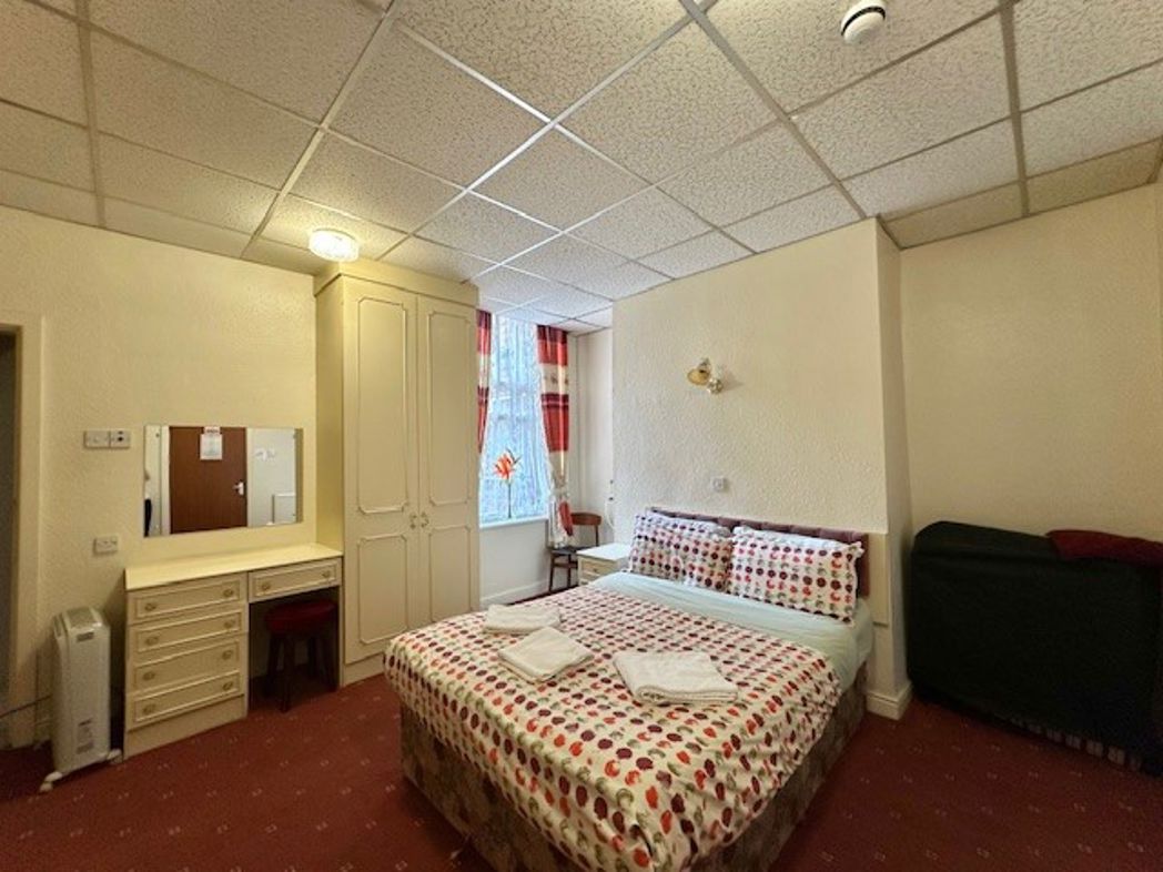Property image 21 of 28