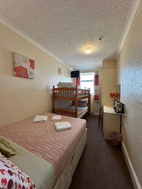 Property image 22 of 28