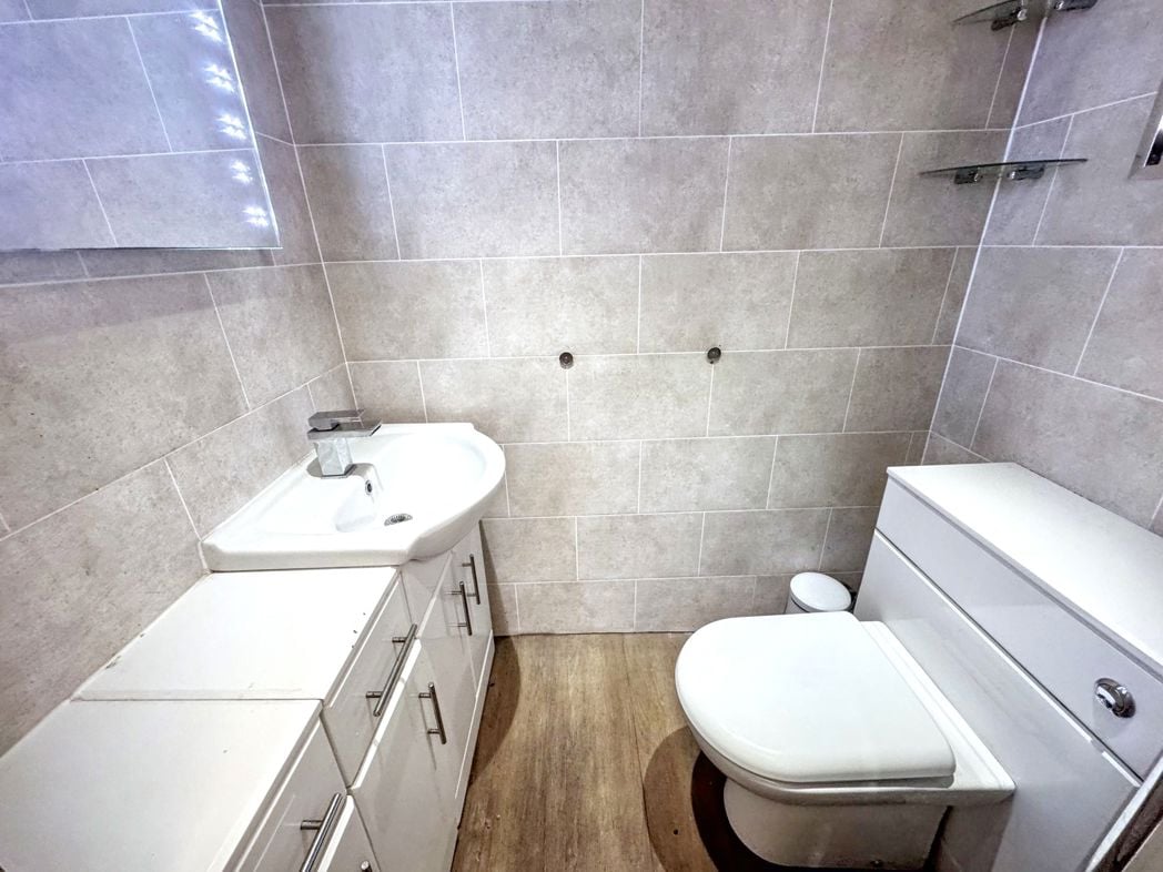 Property image 12 of 31