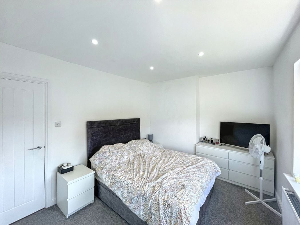 Property image 10 of 15