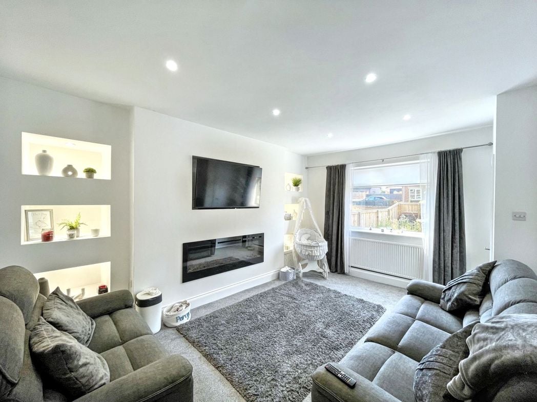 Property image 2 of 15