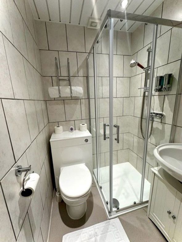 Property image 21 of 51