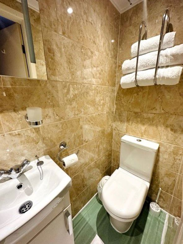 Property image 33 of 51