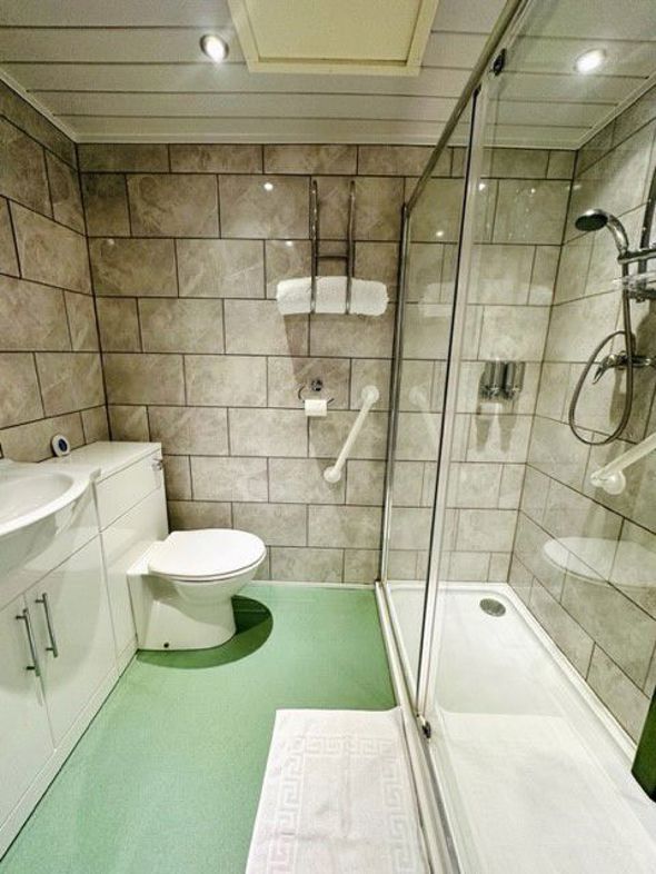 Property image 36 of 51