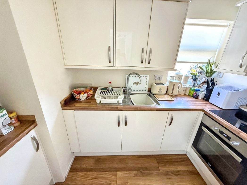 Property image 6 of 16