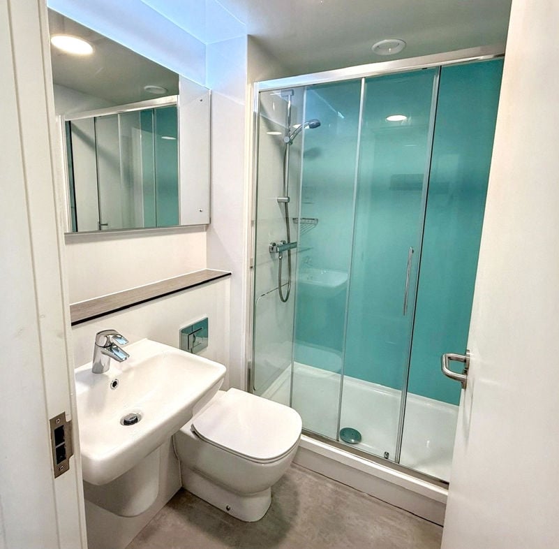 Property image 6 of 9